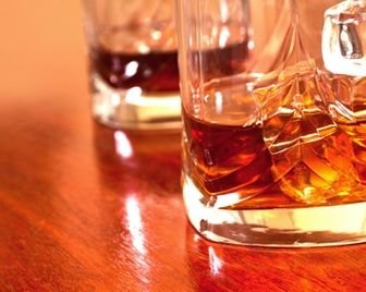 550 долларов за стаканчик виски